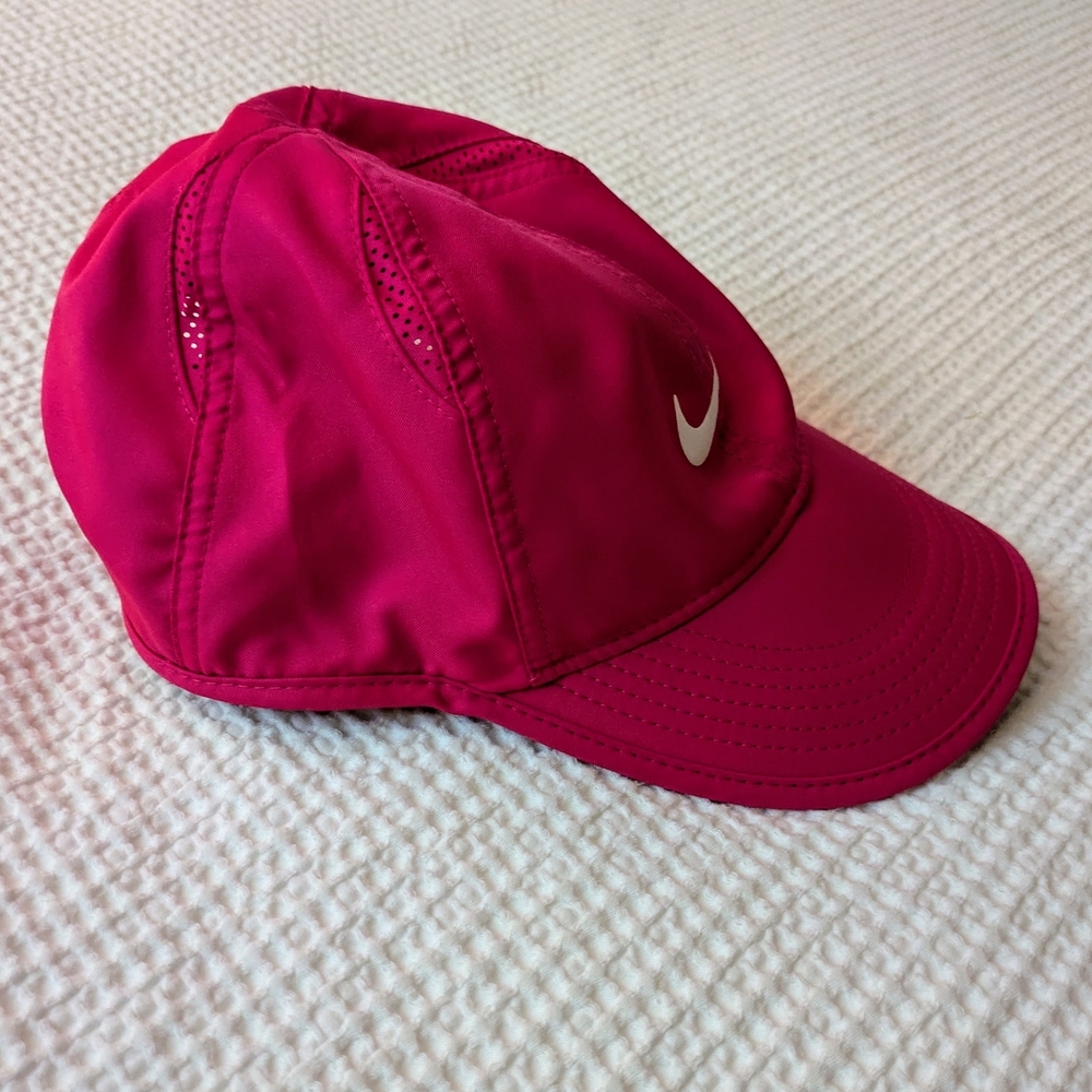 Nike Dri-fit Featherlight Pink Cap Running Hat Dark Fuschia - Picture 6 of 7